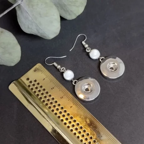 Dimensions Boucles d'oreilles support pour bouton pression 4,5cm de long